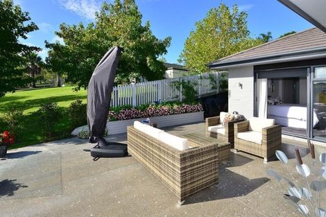 Photo of property in 33 Serene Place, Gulf Harbour, Whangaparaoa, 0930