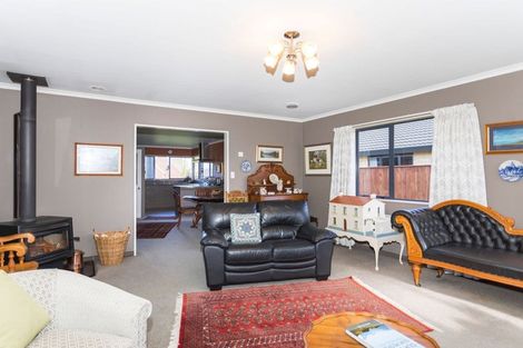 Photo of property in 1 Guinane Street, Dannevirke, 4930