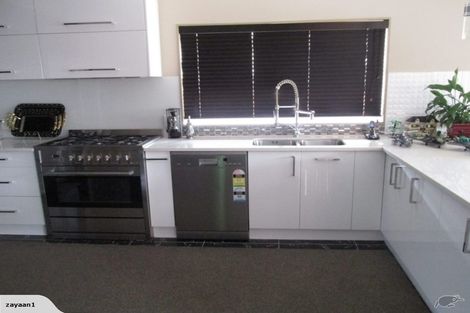 Photo of property in 27 Crossandra Drive, Mangere, Auckland, 2022