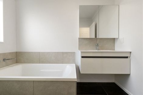 Photo of property in 10 Cairns Crescent, Rototuna, Hamilton, 3210