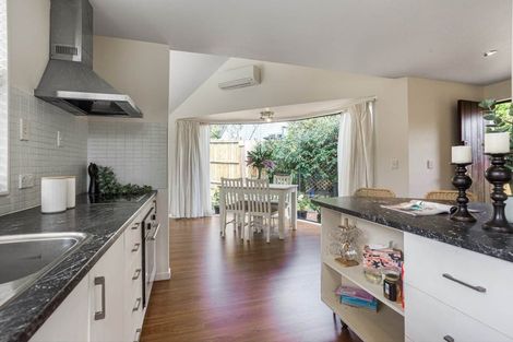 Photo of property in 2/30 Uppingham Crescent, Hillcrest, Auckland, 0627