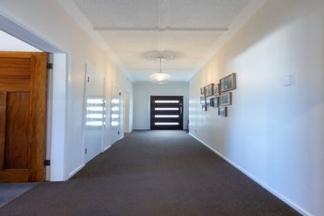 Photo of property in 25 Birdwood Avenue, Moturoa, New Plymouth, 4310