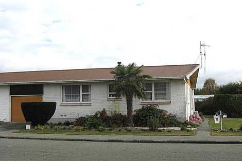 Photo of property in 16 Opie Street, Waimate, 7924