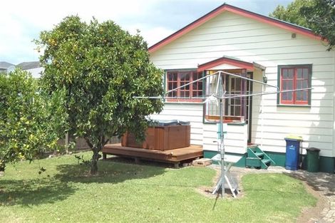 Photo of property in 81 Taikata Road, Te Atatu Peninsula, Auckland, 0610