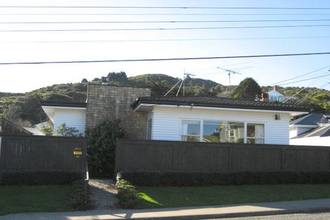 Photo of property in 42a Friend Street, Karori, Wellington, 6012