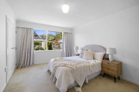Photo of property in 293 Mangorei Road, Merrilands, New Plymouth, 4312