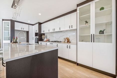 Photo of property in 42a Donegal Park Drive, Flat Bush, Auckland, 2019