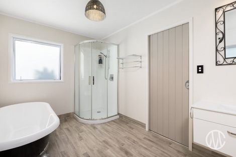 Photo of property in 61 Victory Street, Welcome Bay, Tauranga, 3112