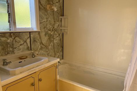 Photo of property in 60 Oakdale Road, Mount Roskill, Auckland, 1041