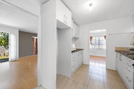 Photo of property in 391 Roscommon Road, Clendon Park, Auckland, 2103
