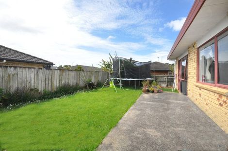 Photo of property in 15 Dole Place, Mangere, Auckland, 2022