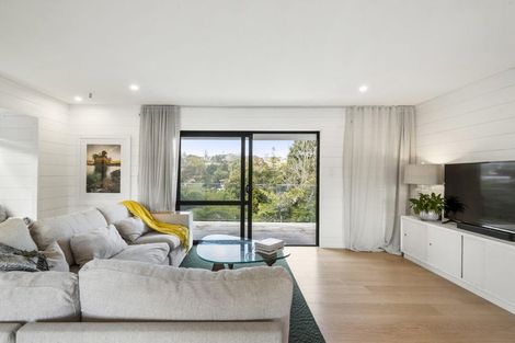 Photo of property in 2/42 Glamorgan Drive, Torbay, Auckland, 0630