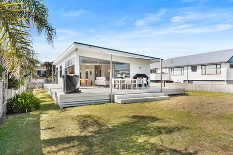 Photo of property in 620 Ocean Road, Whangamata, 3620