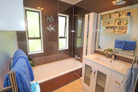 Photo of property in 6 Arthur Road, Ngarimu Bay, Thames, 3575