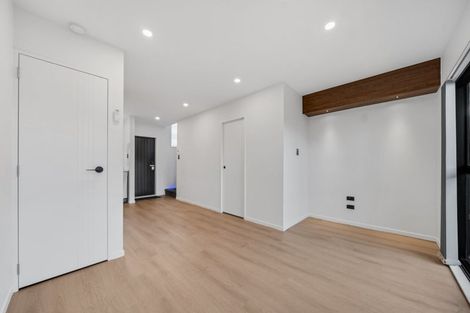 Photo of property in 6/72 Tiraumea Drive, Pakuranga, Auckland, 2010