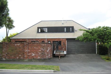 Photo of property in 22 Cricklewood Place, Avonhead, Christchurch, 8042