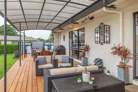 Photo of property in 12 Te Kama Street, Levin, 5510