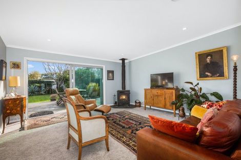 Photo of property in 38 Oroua Street, Eastbourne, Lower Hutt, 5013
