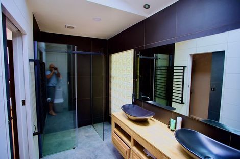 Photo of property in 14 Tinopai Road, Titirangi, Auckland, 0604