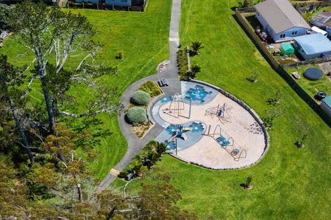 Photo of property in 6 Thornlow Street, Glendene, Auckland, 0602