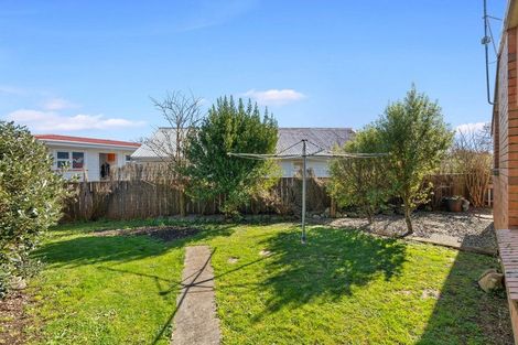 Photo of property in 3 Barrett Place, Carterton, 5713