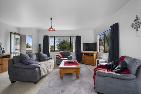 Photo of property in 82 Esmeralda Street, Welcome Bay, Tauranga, 3112
