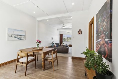 Photo of property in 7 Torquay Terrace, Newtown, Wellington, 6021