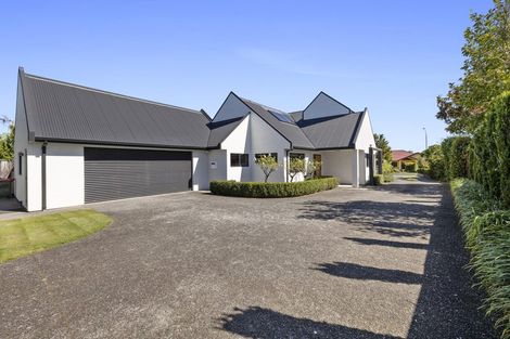 Photo of property in 7 Taylor Place, Merrilands, New Plymouth, 4312