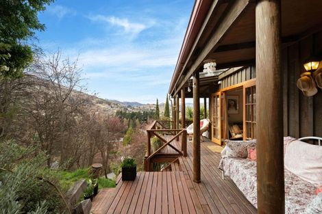 Photo of property in 16 Moonlight Track, Arthurs Point, Queenstown, 9371