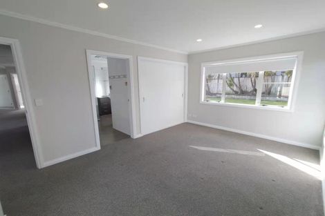 Photo of property in 56 Moyrus Crescent, East Tamaki Heights, Auckland, 2016