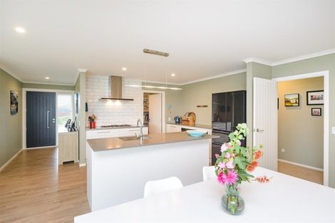 Photo of property in 19 George Street, Bulls, 4818