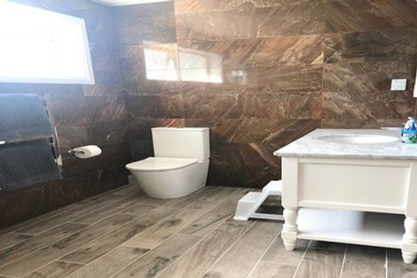 Photo of property in 39 Headland Drive, Long Bay, Auckland, 0630