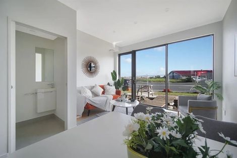 Photo of property in 38 Waipuhinui Way, Wiri, Auckland, 2104