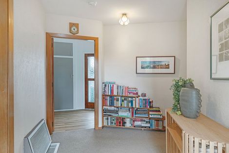 Photo of property in 12 Lomax Place, Islington, Christchurch, 8042
