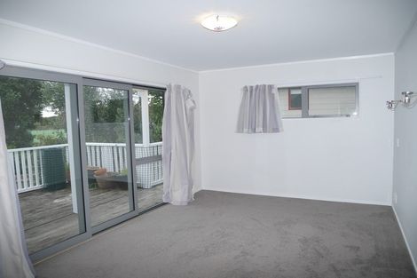 Photo of property in 11 Hicks Crescent, Waikanae Beach, Waikanae, 5036