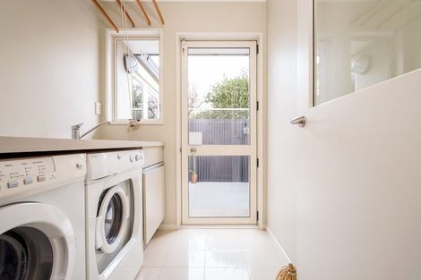 Photo of property in 2/77a Hinau Street, Riccarton, Christchurch, 8041