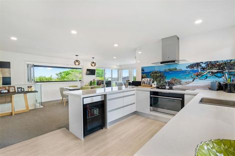 Photo of property in 22 Tercel Place, Sunnyhills, Auckland, 2010