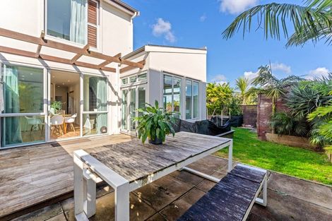 Photo of property in 11f Clearwater Cove, West Harbour, Auckland, 0618