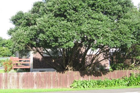 Photo of property in 2/12 Bay Street, Red Beach, 0932