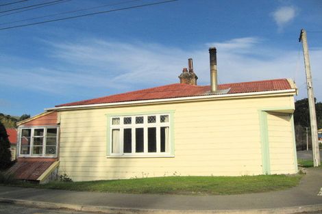 Photo of property in 1 Allans Beach Road, Portobello, Dunedin, 9014