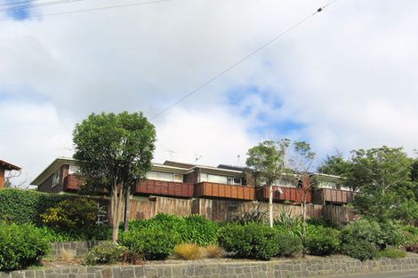 Photo of property in 1/60 West Coast Road, Glen Eden, Auckland, 0602