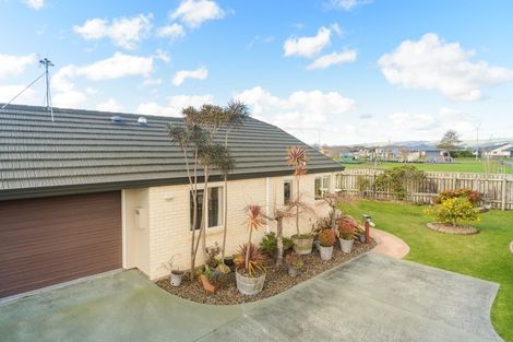 Photo of property in 9 Foxtail Fern, Kelvin Grove, Palmerston North, 4414