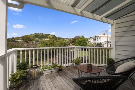 Photo of property in 8 Shoal Bay Road, Devonport, Auckland, 0624