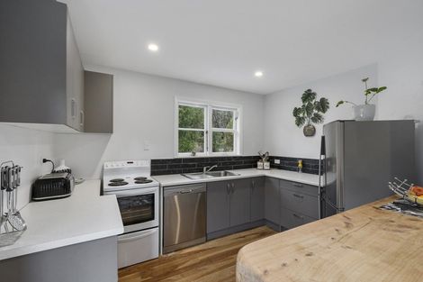 Photo of property in 31 Stanley Street, Wainuiomata, Lower Hutt, 5014