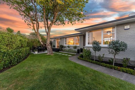 Photo of property in 28 Clipper Place, Redwood, Christchurch, 8051