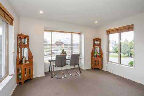 Photo of property in 25 Heathridge Place, Lincoln, 7608