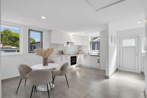 Photo of property in 1b Glynnbrooke Street, Te Atatu South, Auckland, 0610