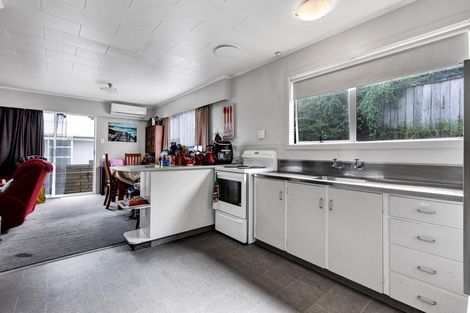 Photo of property in 15b Parsons Street, Vogeltown, New Plymouth, 4310