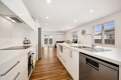 Photo of property in 43 Routley Crescent, Elderslea, Upper Hutt, 5018