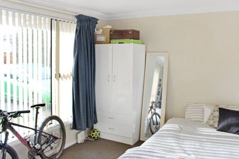 Photo of property in 1/2 Farnham Place, Ilam, Christchurch, 8041